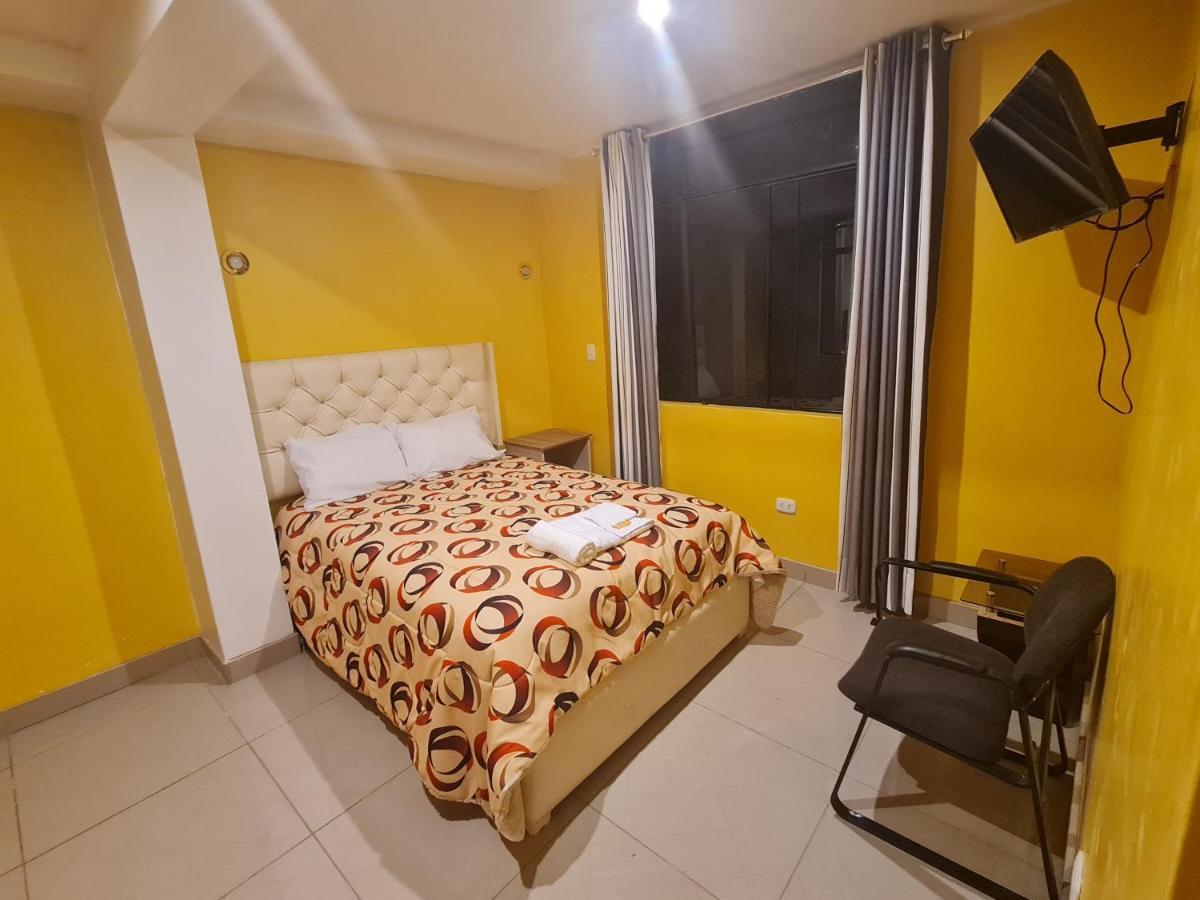 Hotel Tuki *